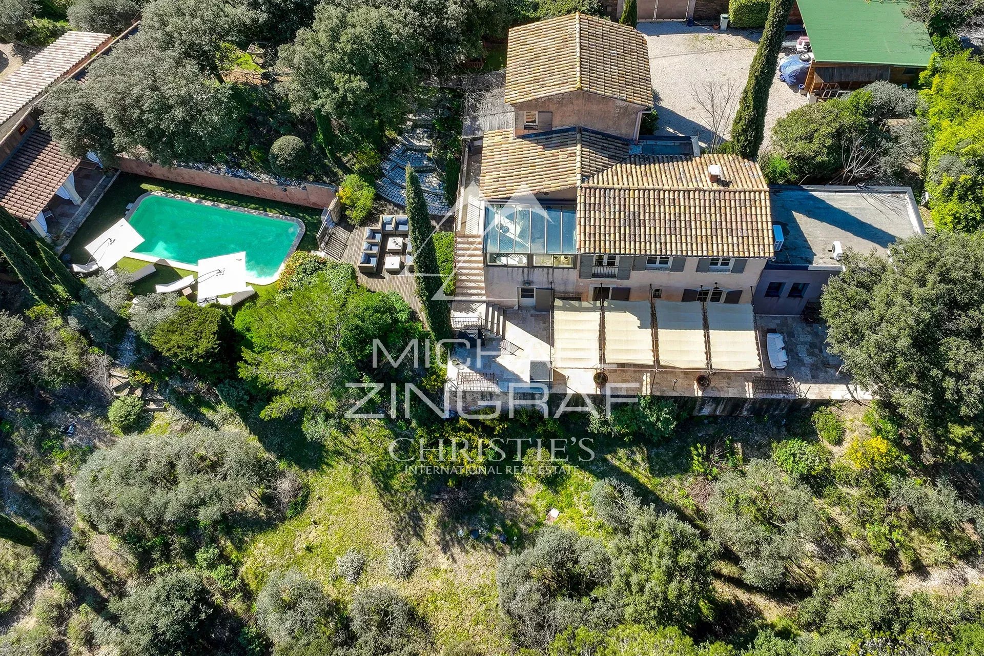 4 Bedroom Villa/Townhouse's Image 11