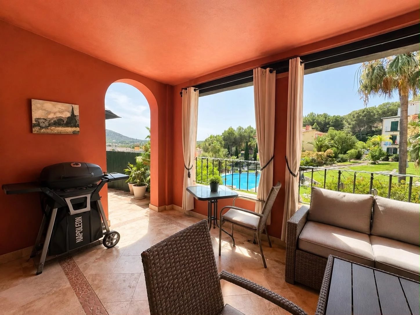 Bright apartment in a very central comlex