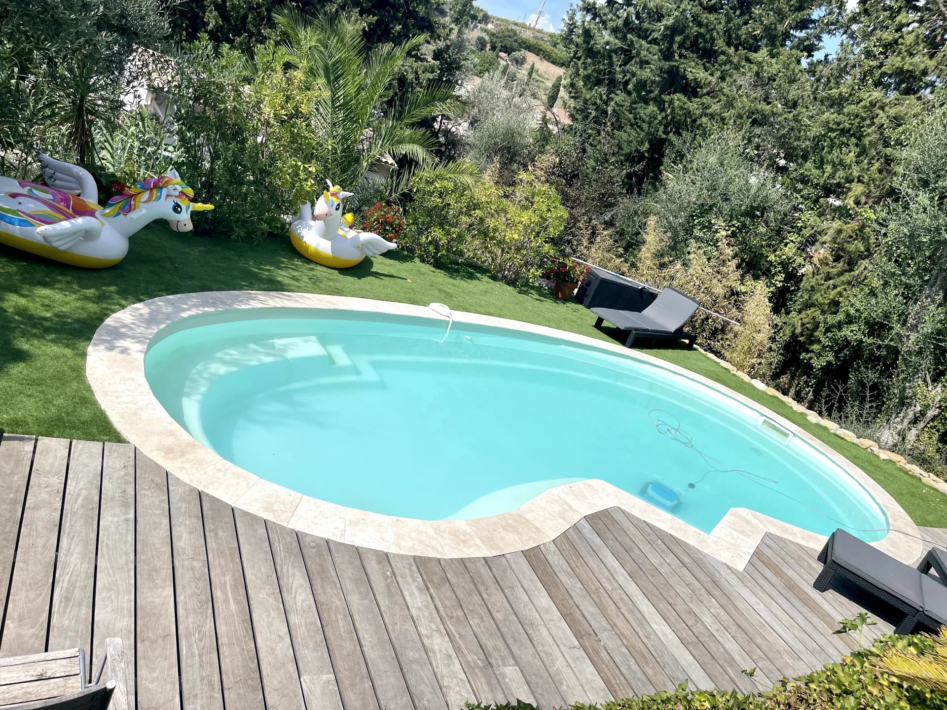 3 CHAMBRES - PISCINE