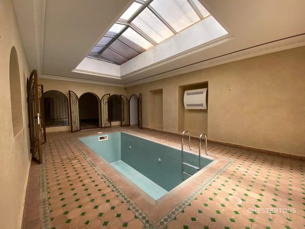  Image of Villa - 6 Bedrooms for Sale in Marrakech-Ménara-Marrakech-Morocco, Image 13