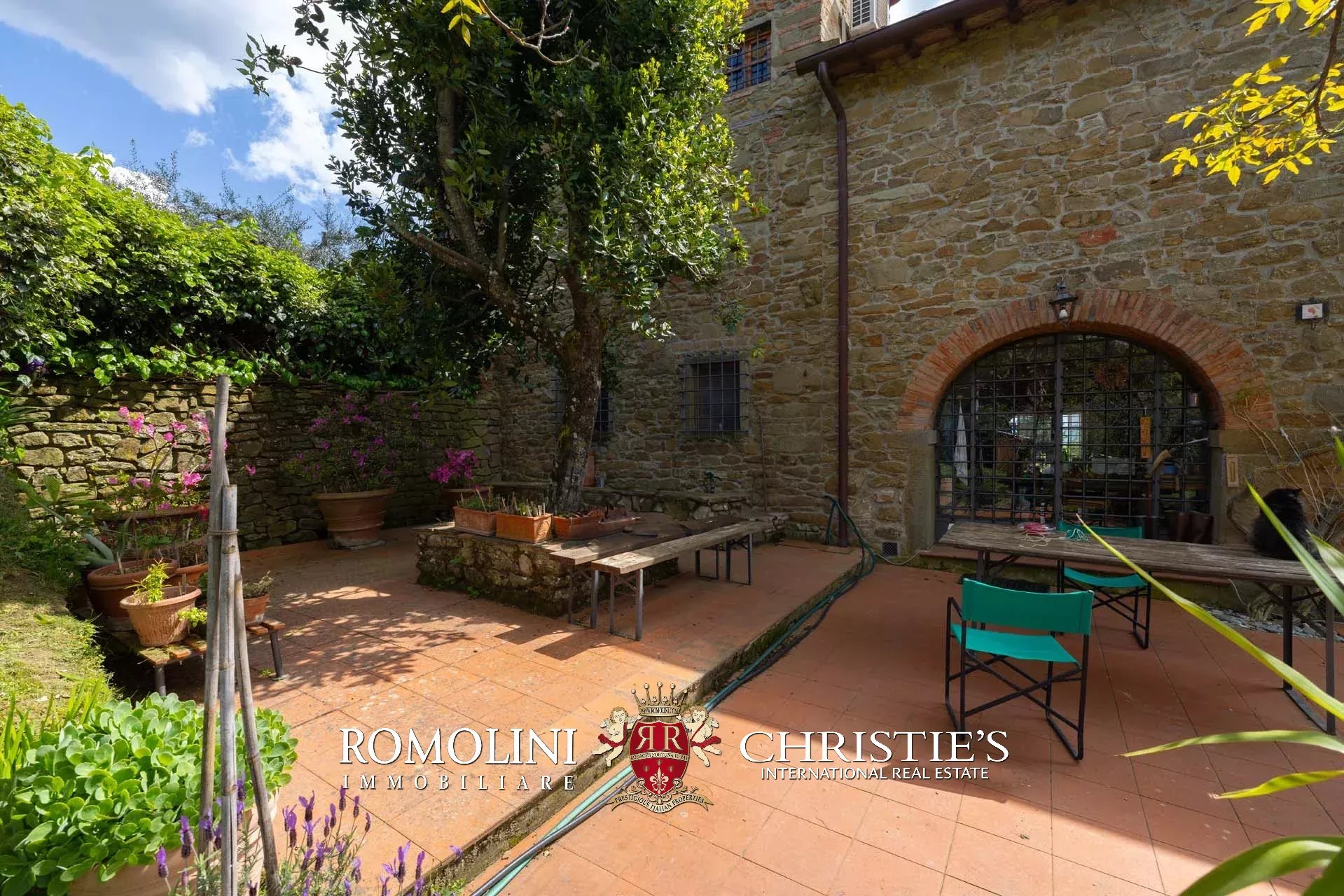 8 Bedroom Villa/Townhouse's Image 13