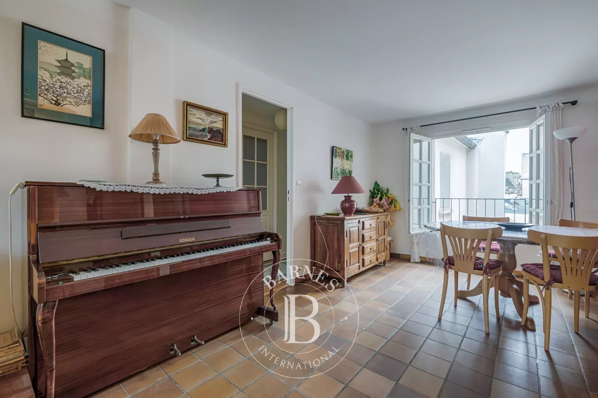 Daire Paris 3ème - picture 6