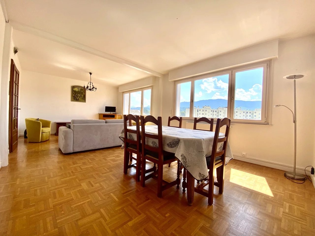 Grand appartement au centre ville de Thonon