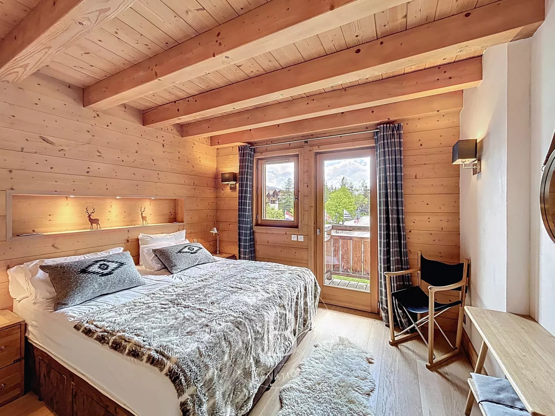 Photo of Penthouse of 325 sqm total surface area - 5 bedrooms on suite - In the center of Les Gets and close to the gondola - Les Gets