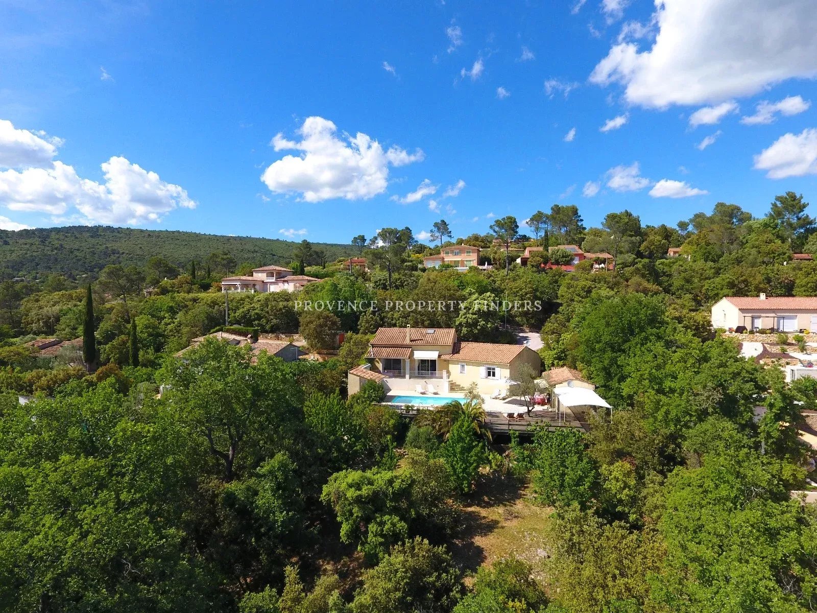 Agence immobilière de 