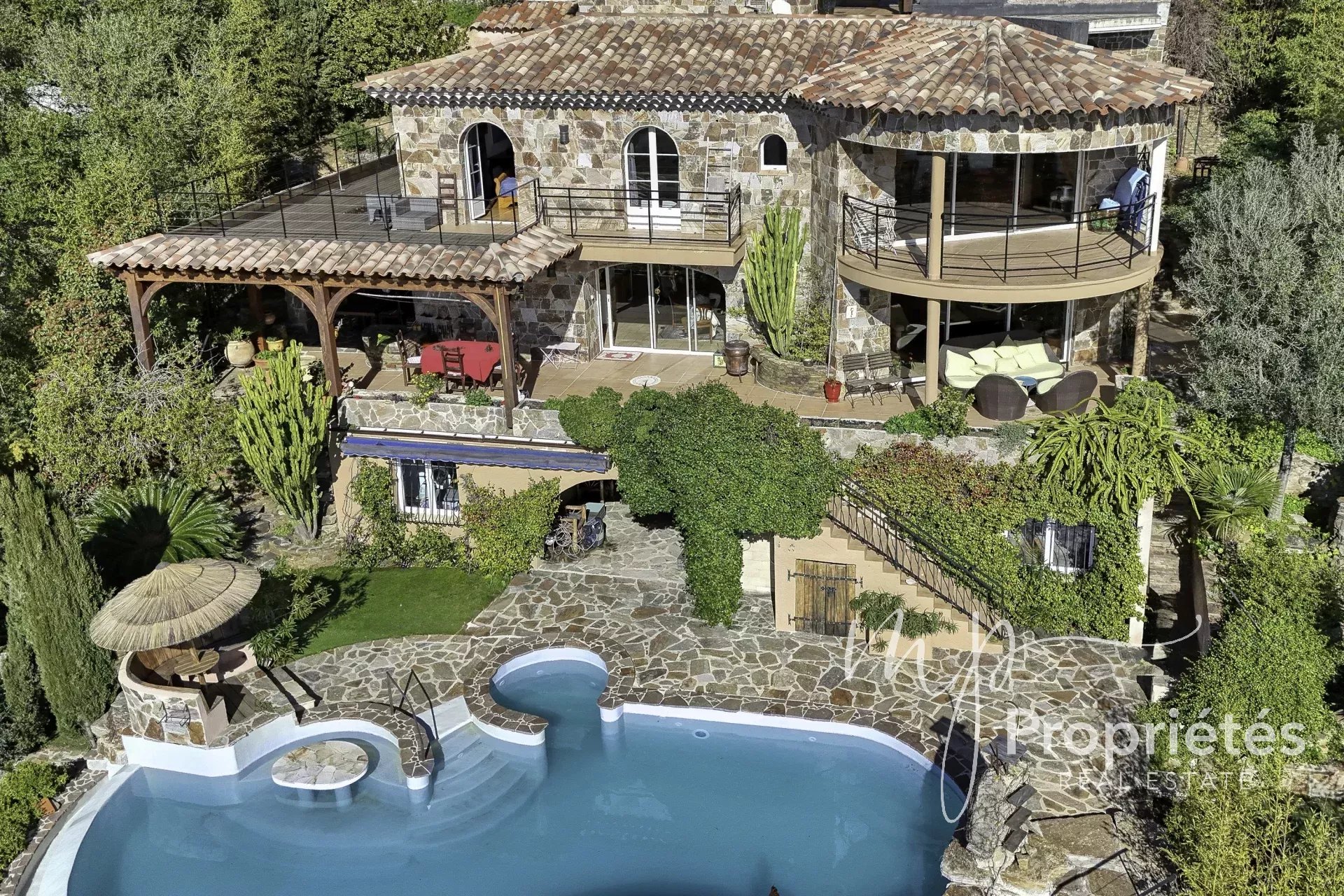 Agence immobilière de 