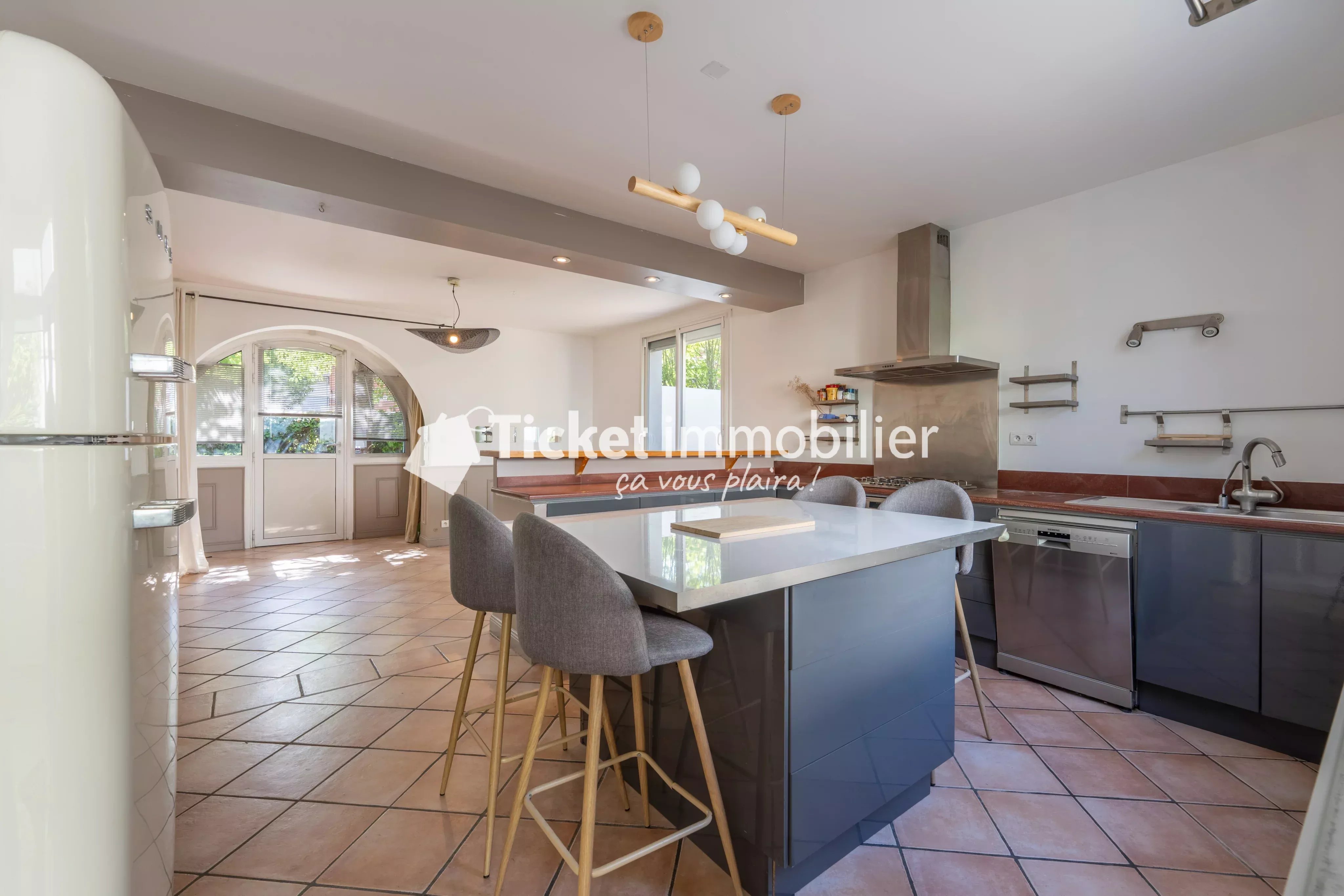 Maison de caractère 175m2 avec garage boxé — photo 5