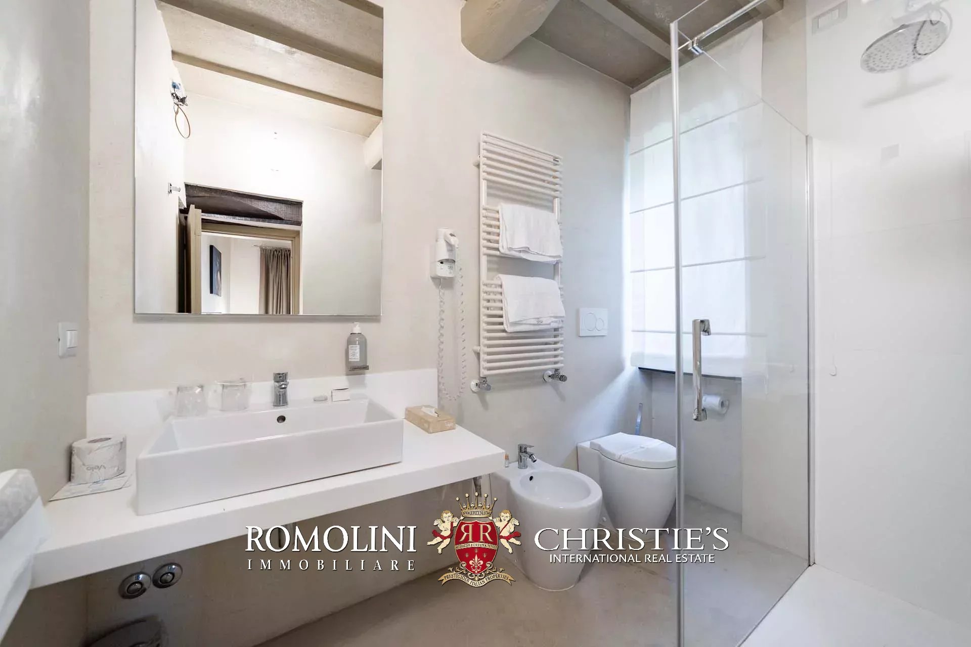 19 Bedroom Villa/Townhouse's Image 36