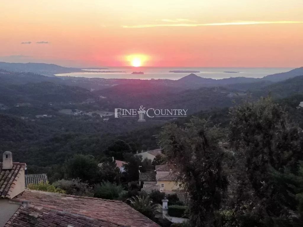 Photo of Charming Provençale Villa for Sale in les Adrets-de-l'Esterel,  with sea view