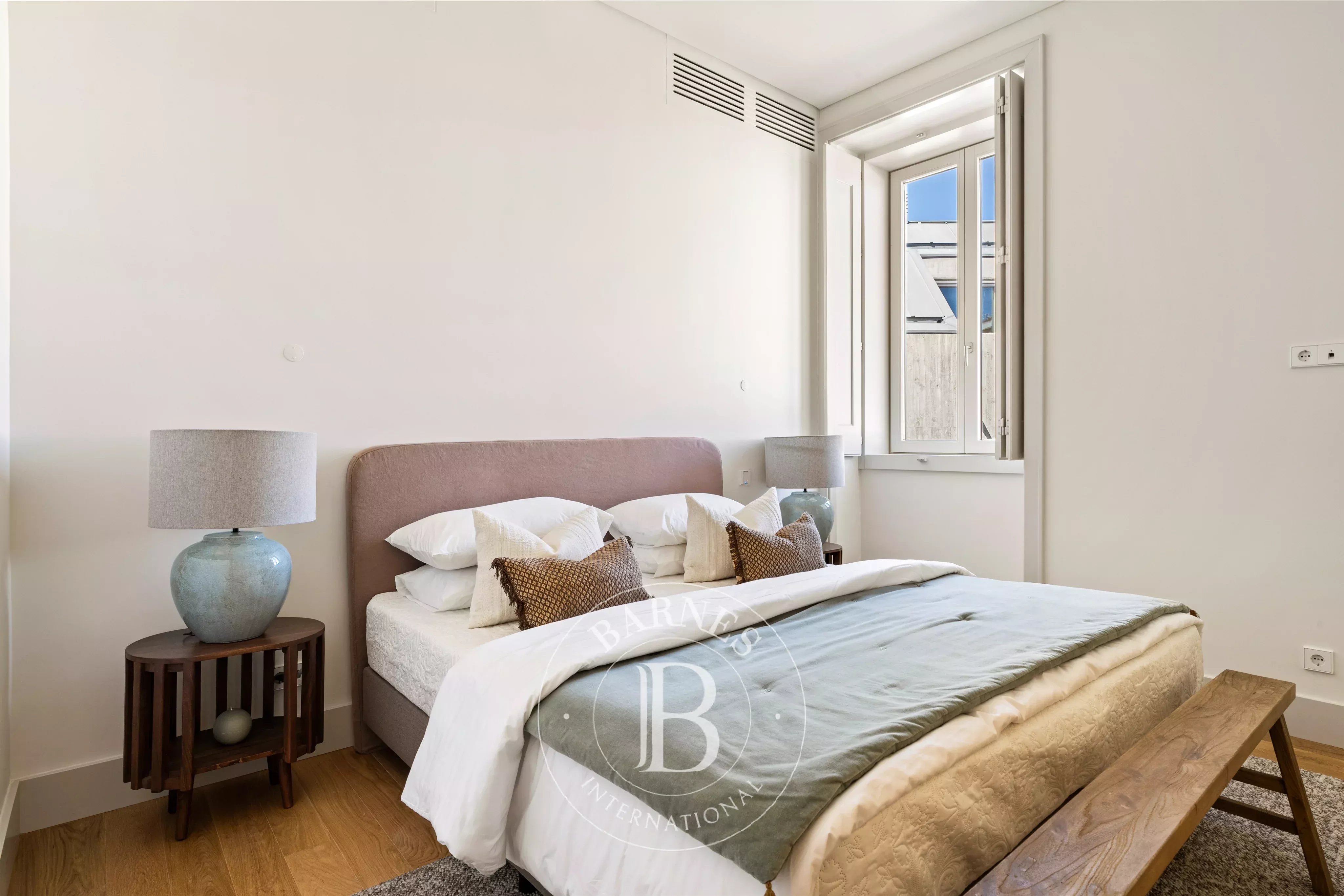 Jardin et vue sur la mer