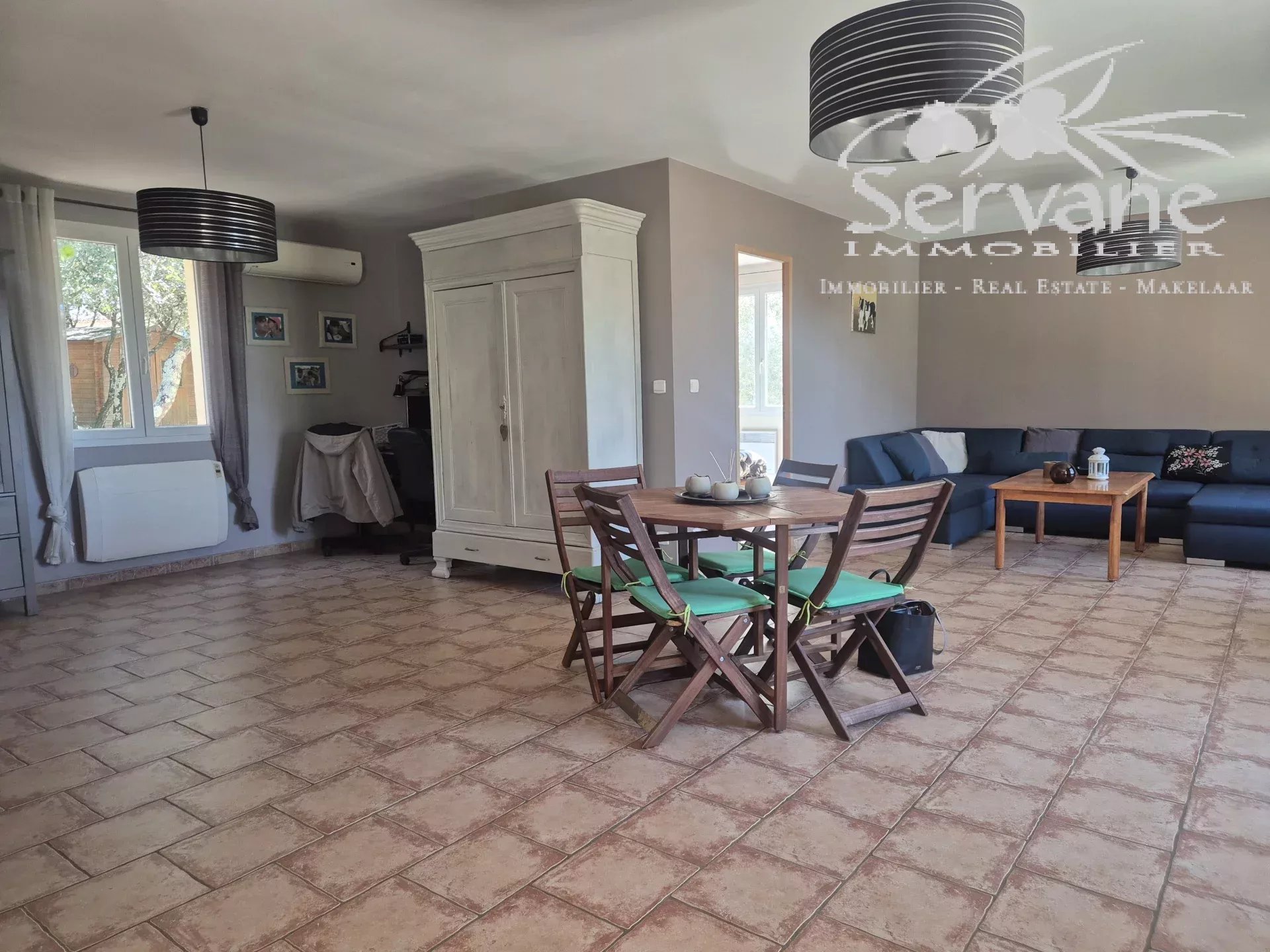 TAVERNES NICE 5 BEDROOMS VILLA IN A PEACEFULL ENVIRONMENT
