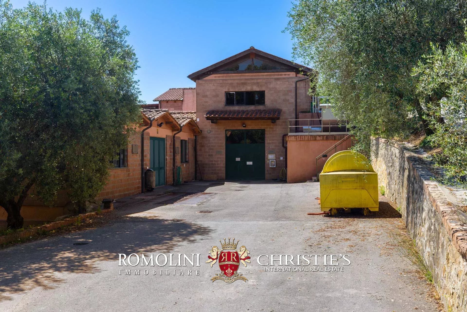 33 Bedroom Vineyard's Image 26