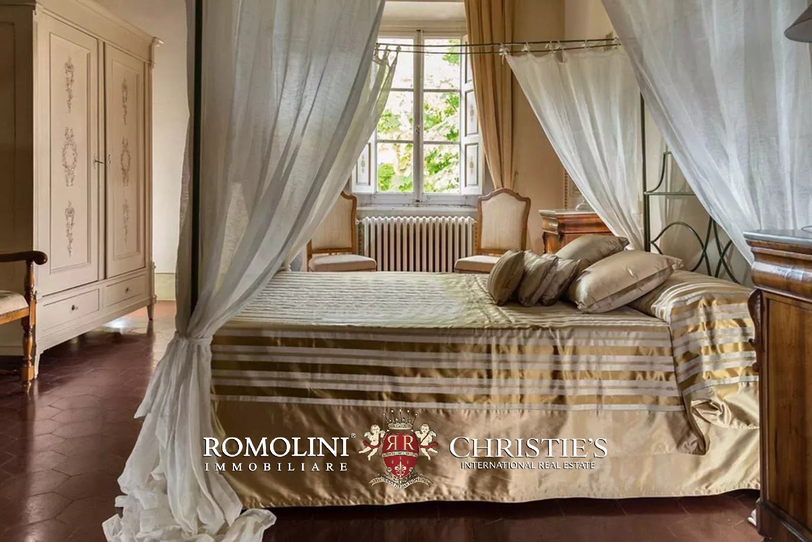 LUXURY HISTORICAL VILLA FOR SALE IN RADDA IN CHIANTI, TUSCANY