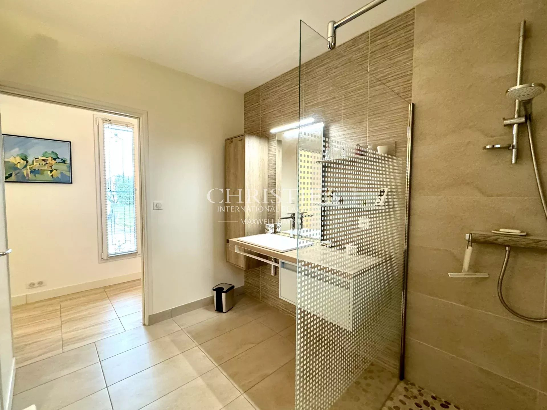 5 Bedroom Villa/Townhouse's Image 21