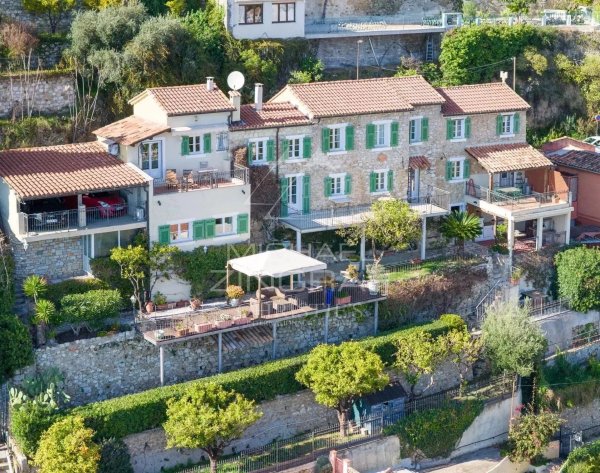 Roquebrune-Cap-Martin - Exceptional villa with panoramic sea view — photo 1