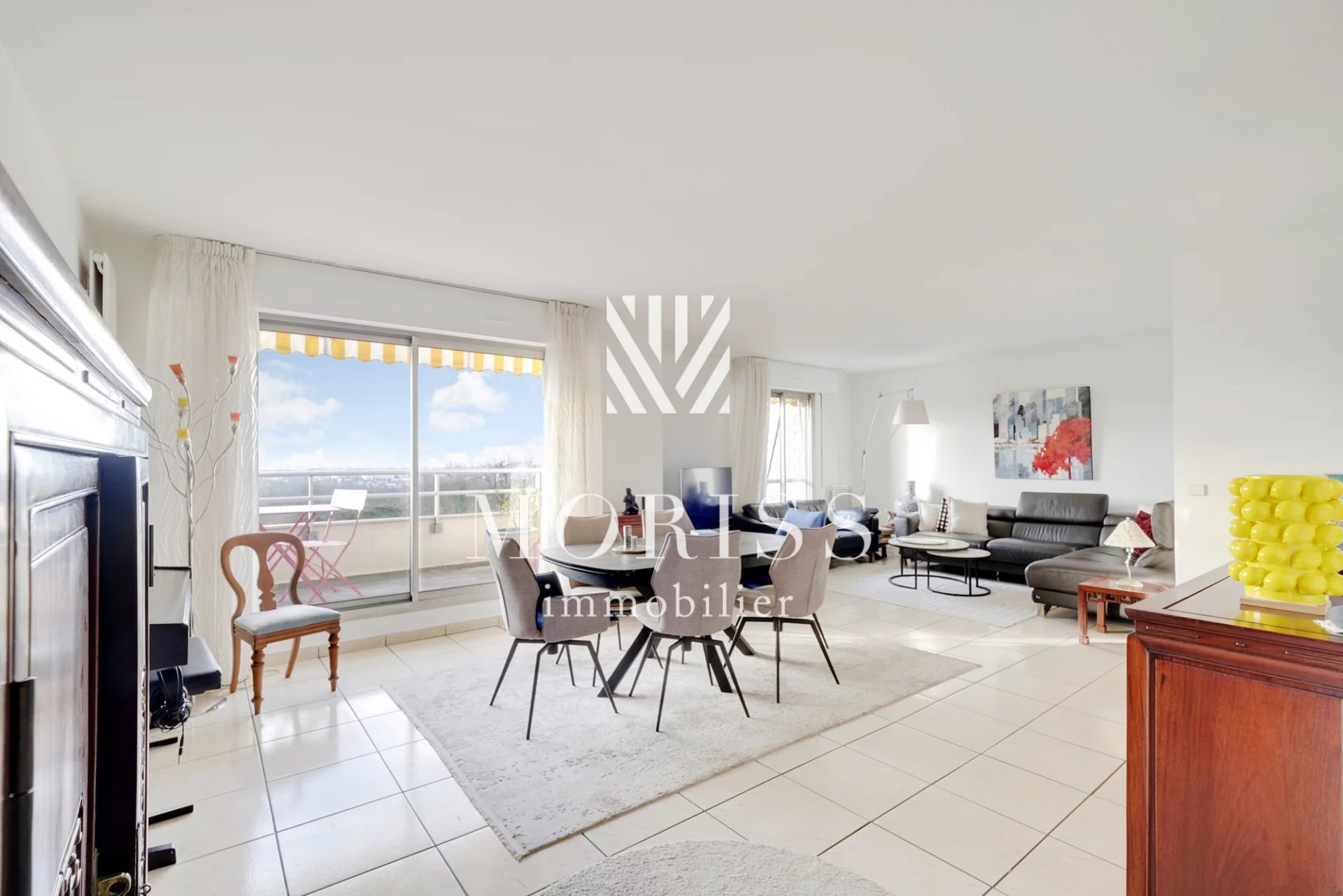 Appartement 147m2, 6 pièces,5 chambres, terrasse - Image Array