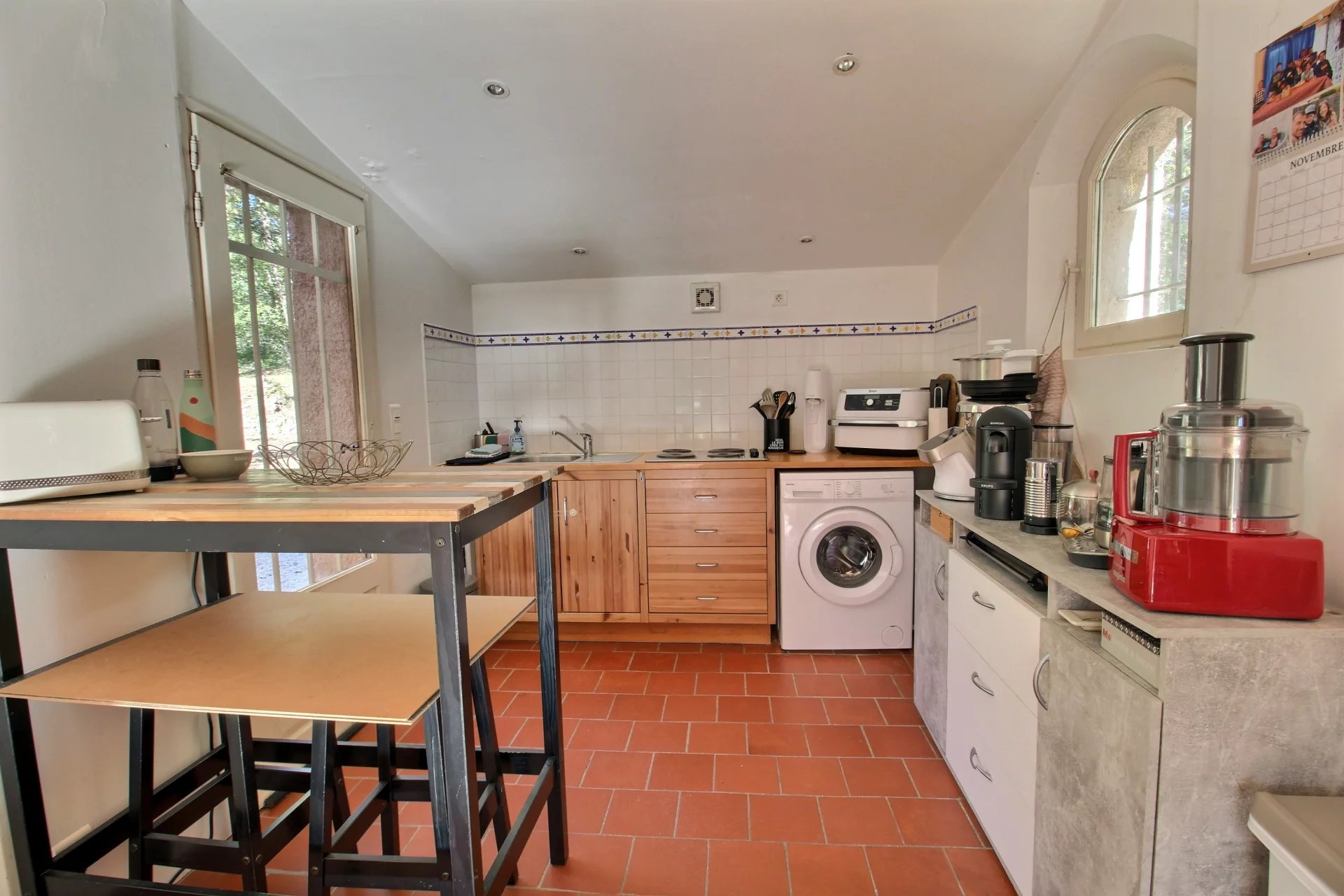 Single-storey villa with studio - Fayence