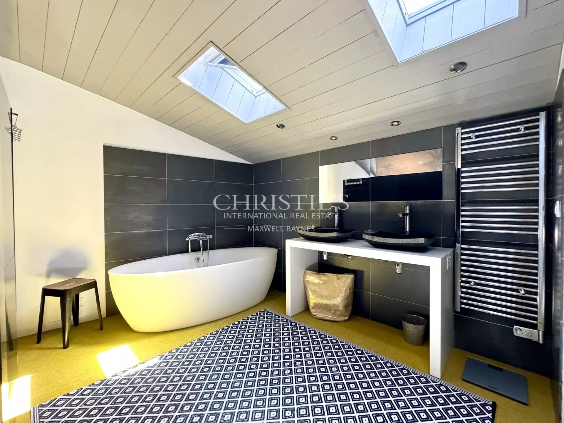 4 Bedroom Villa/Townhouse's Image 13