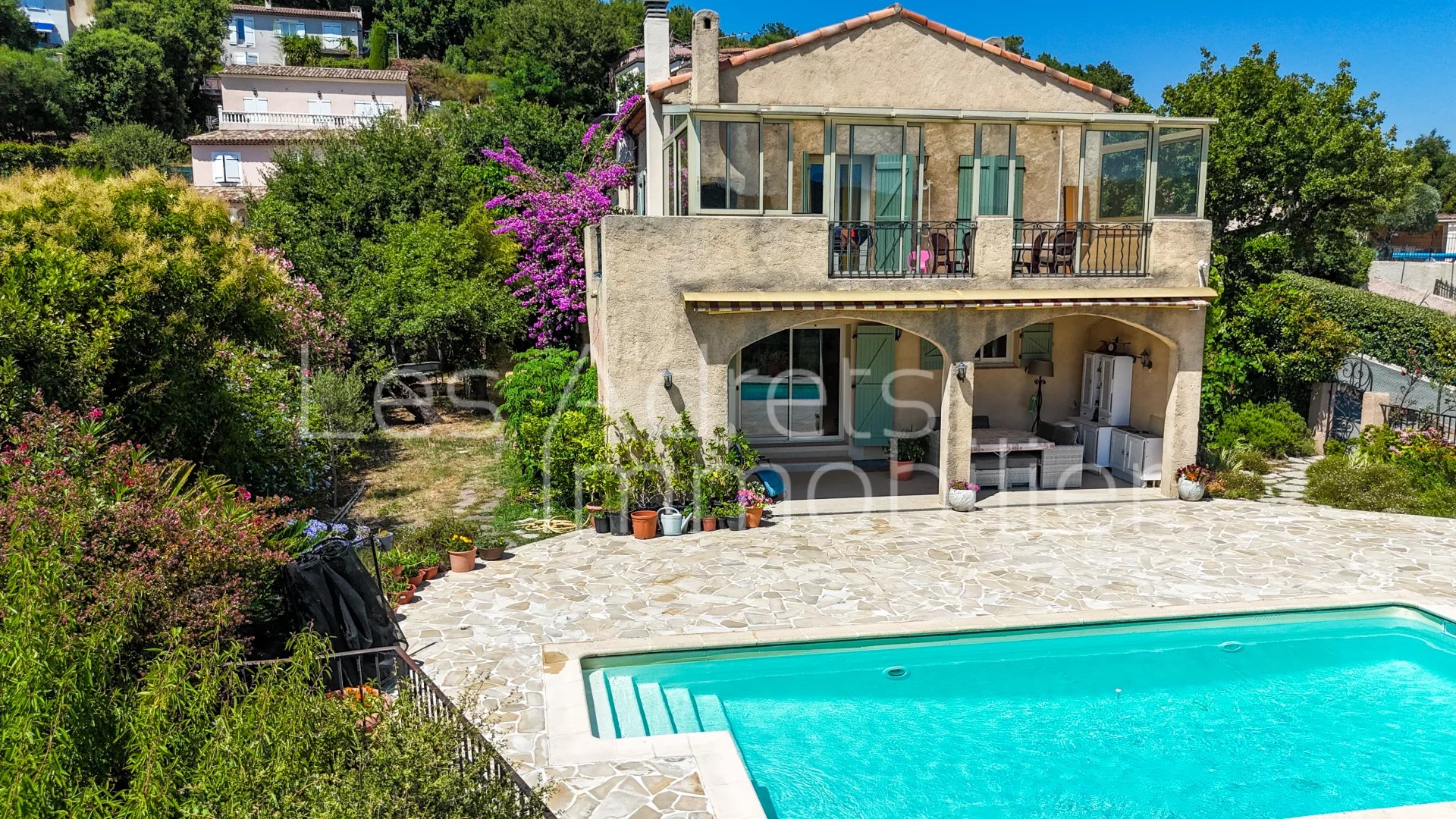 Agence immobilière de 