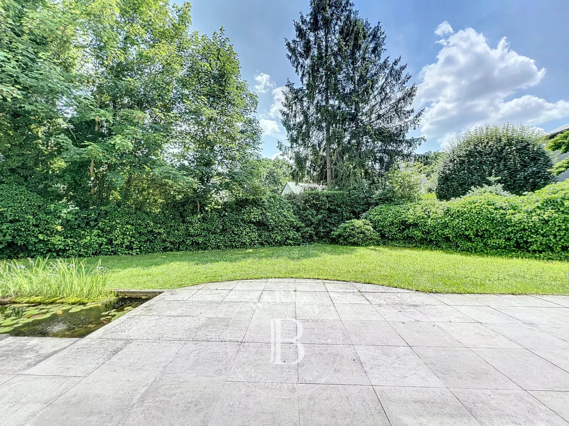 Sous Offre - Dieweg - Uccle - Villa lumineuse en terrain de fond