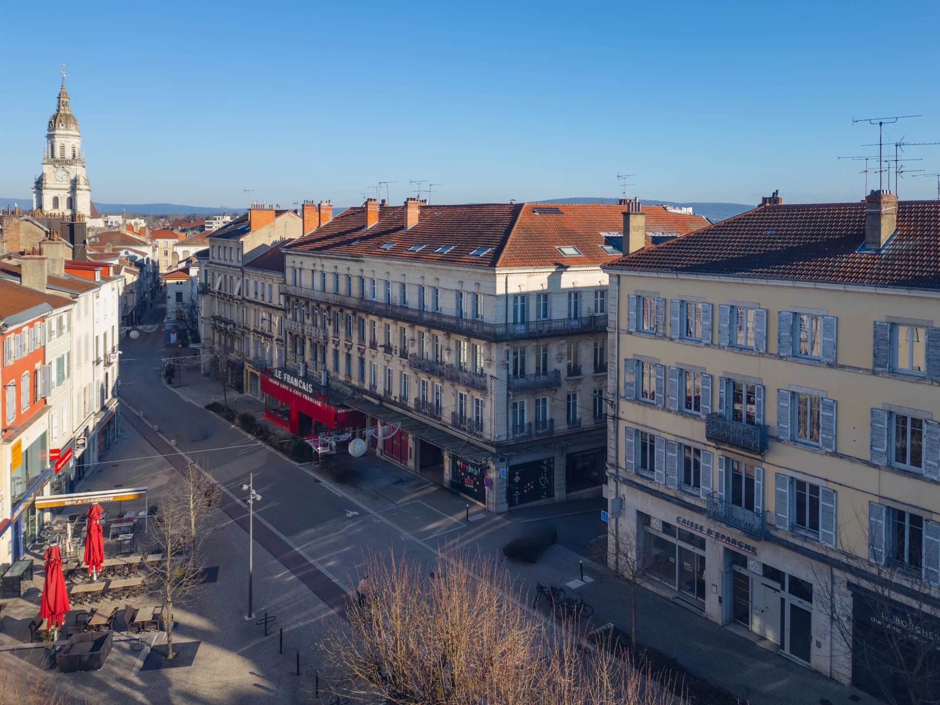 SOMPTUEUX APPARTEMENT HAUSSMANNIEN AU COEUR DE LA VILLE DE BOURG EN BRESSE