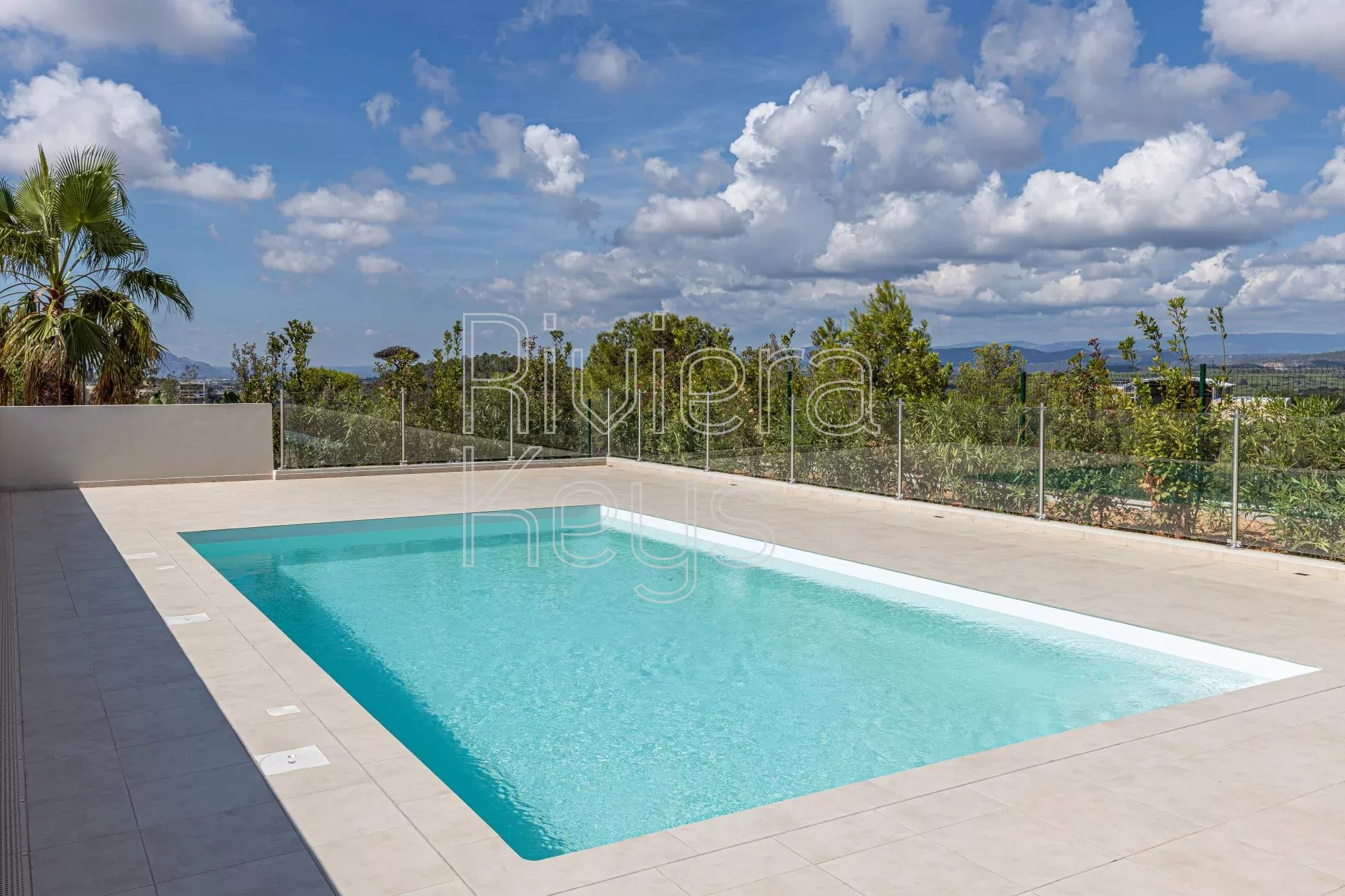 4 pièces rez-de-jardin surélevé, piscine, Saint-Raphaël