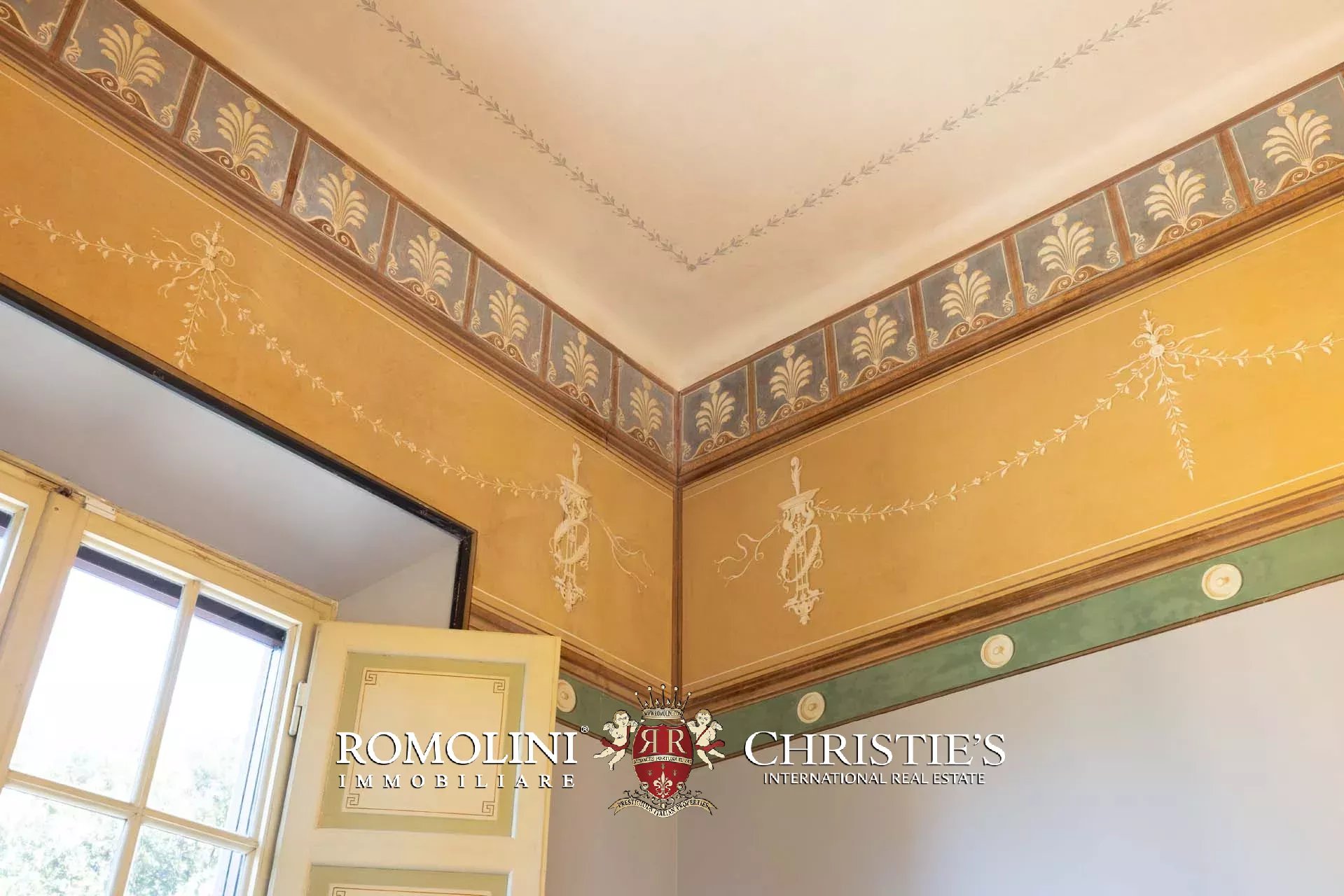 8 Bedroom Villa/Townhouse's Image 68