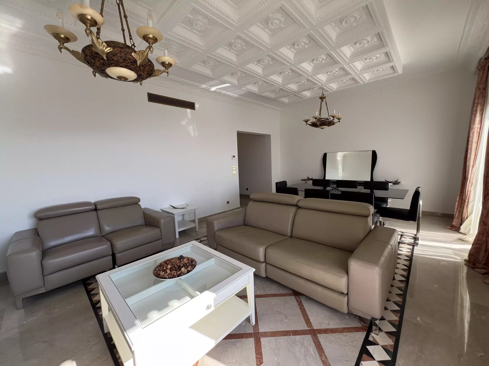 CANNES CROISETTE – Appartement 5 pièces avec vue mer - Image nᵒ2