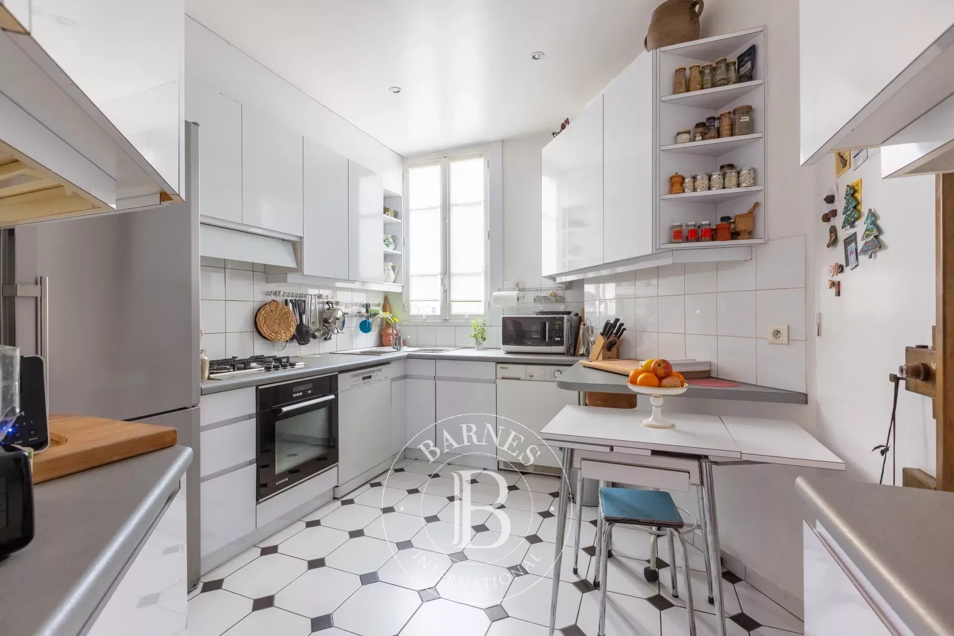 Daire Paris 8ème - picture 10