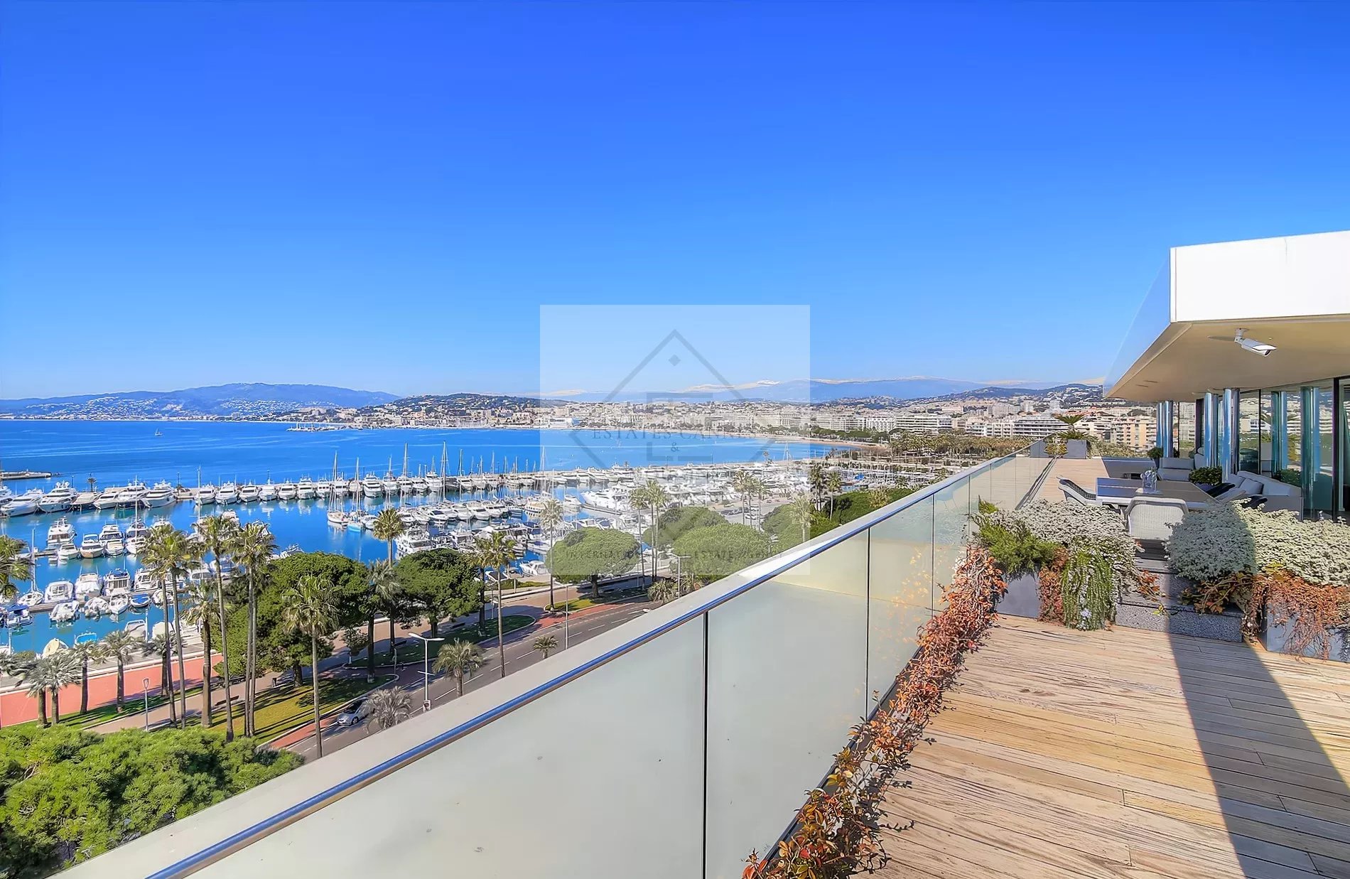 CANNES CROISETTE – PENTHOUSE D'EXCEPTION AVEC VUE MER PANORAMIQUE — photo 23