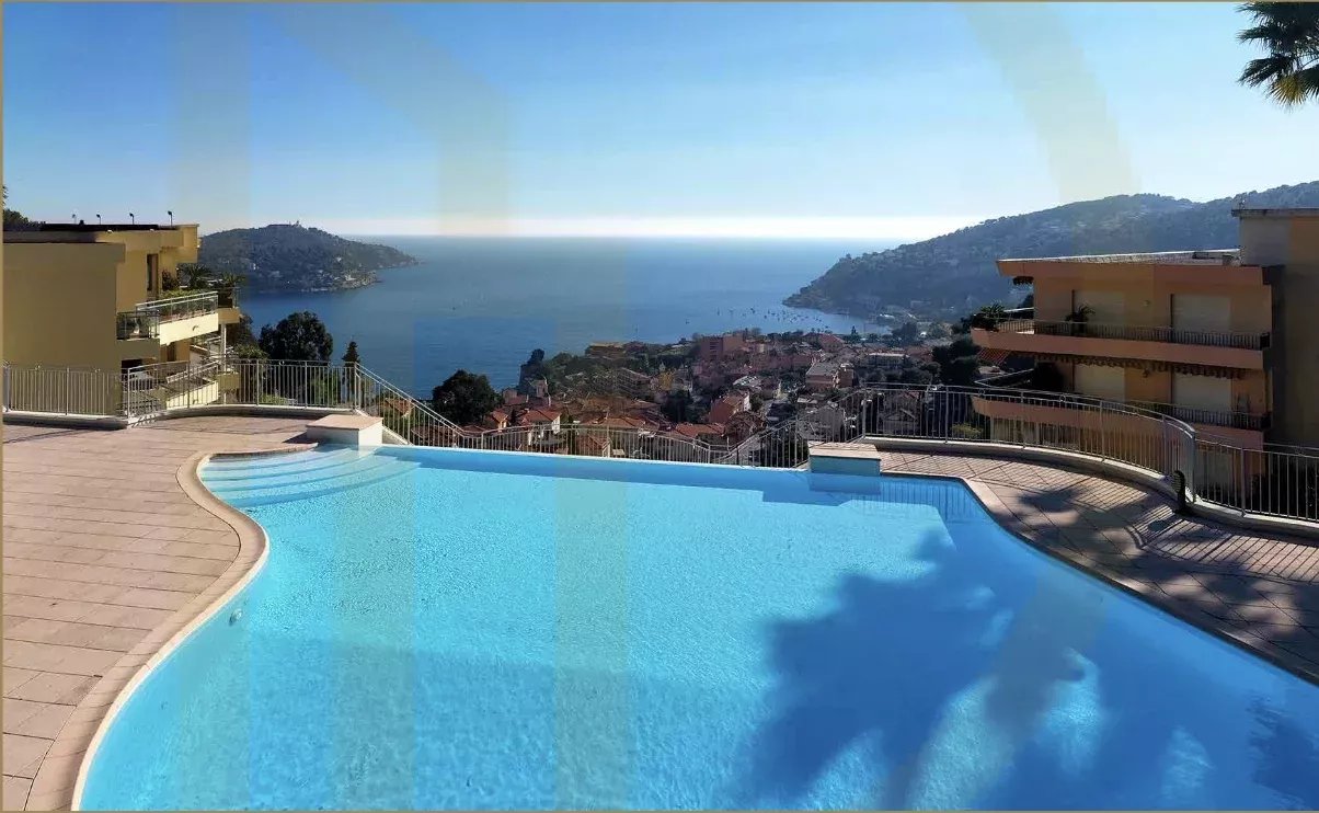 Villefranche-sur-Mer - Exceptional top-floor apartment with panoramic sea view