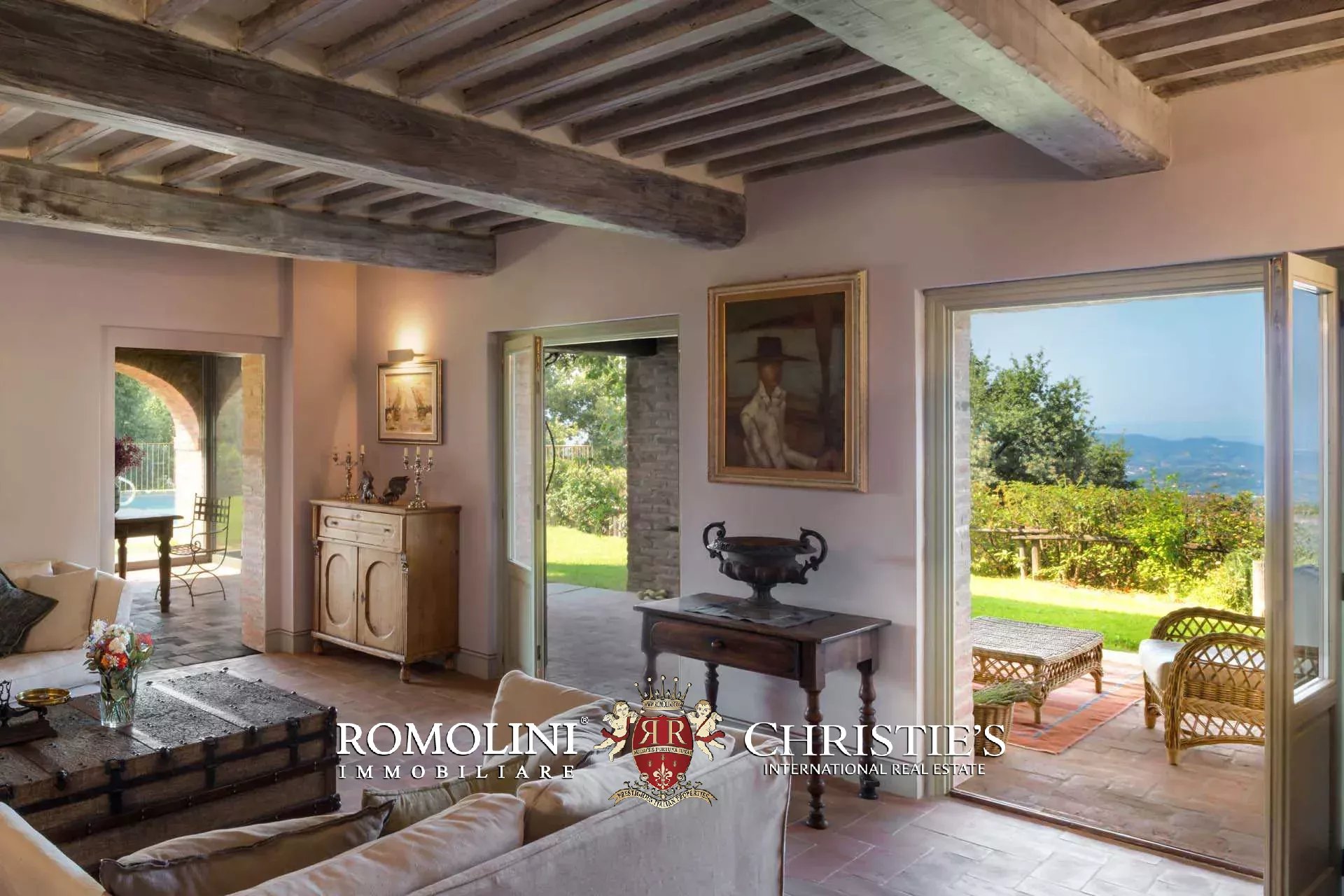 TENUTA VINICOLA BIOLOGICA IN VENDITA, CANTINA BIO TOSCANA