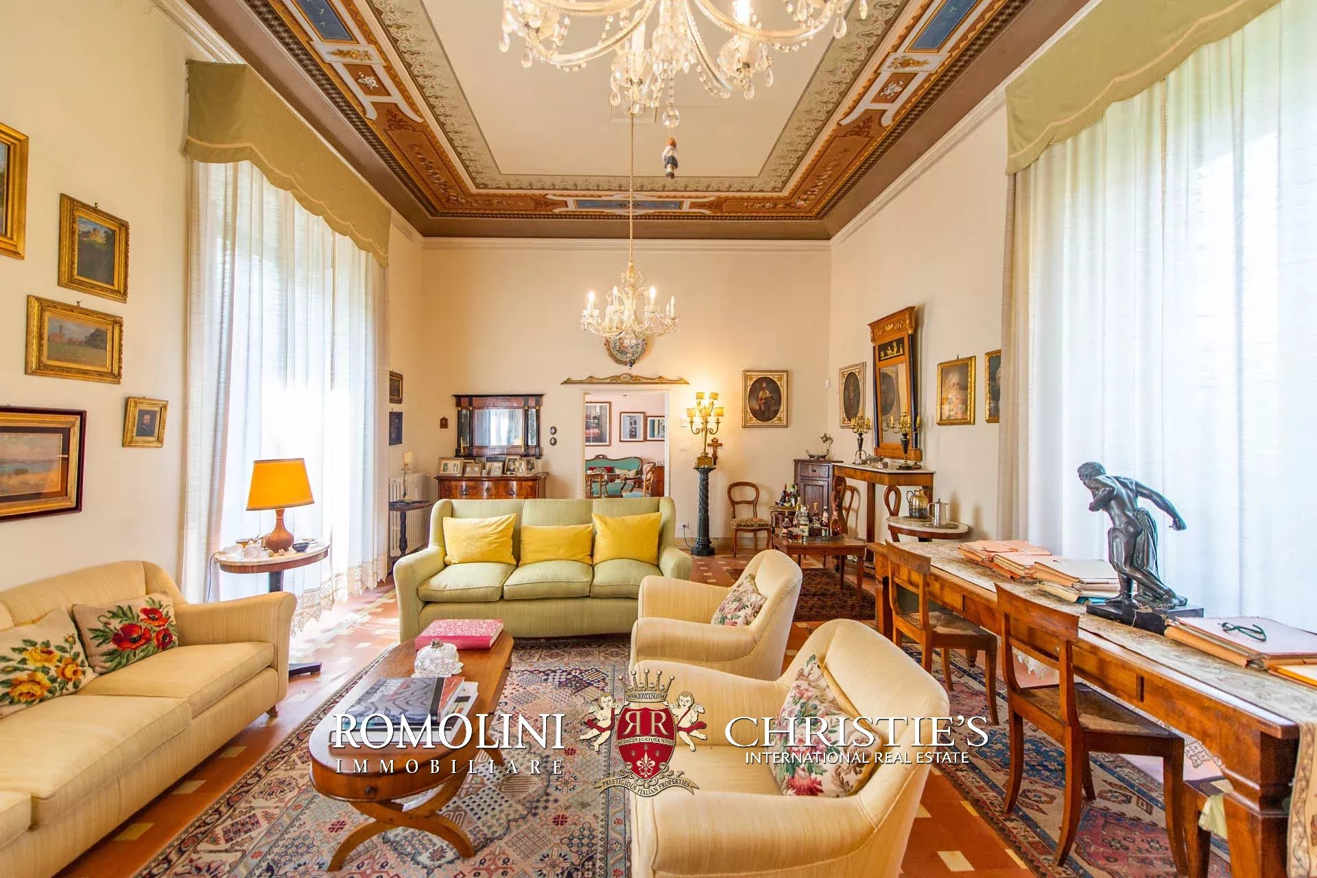 16 Bedroom Vineyard's Image 70