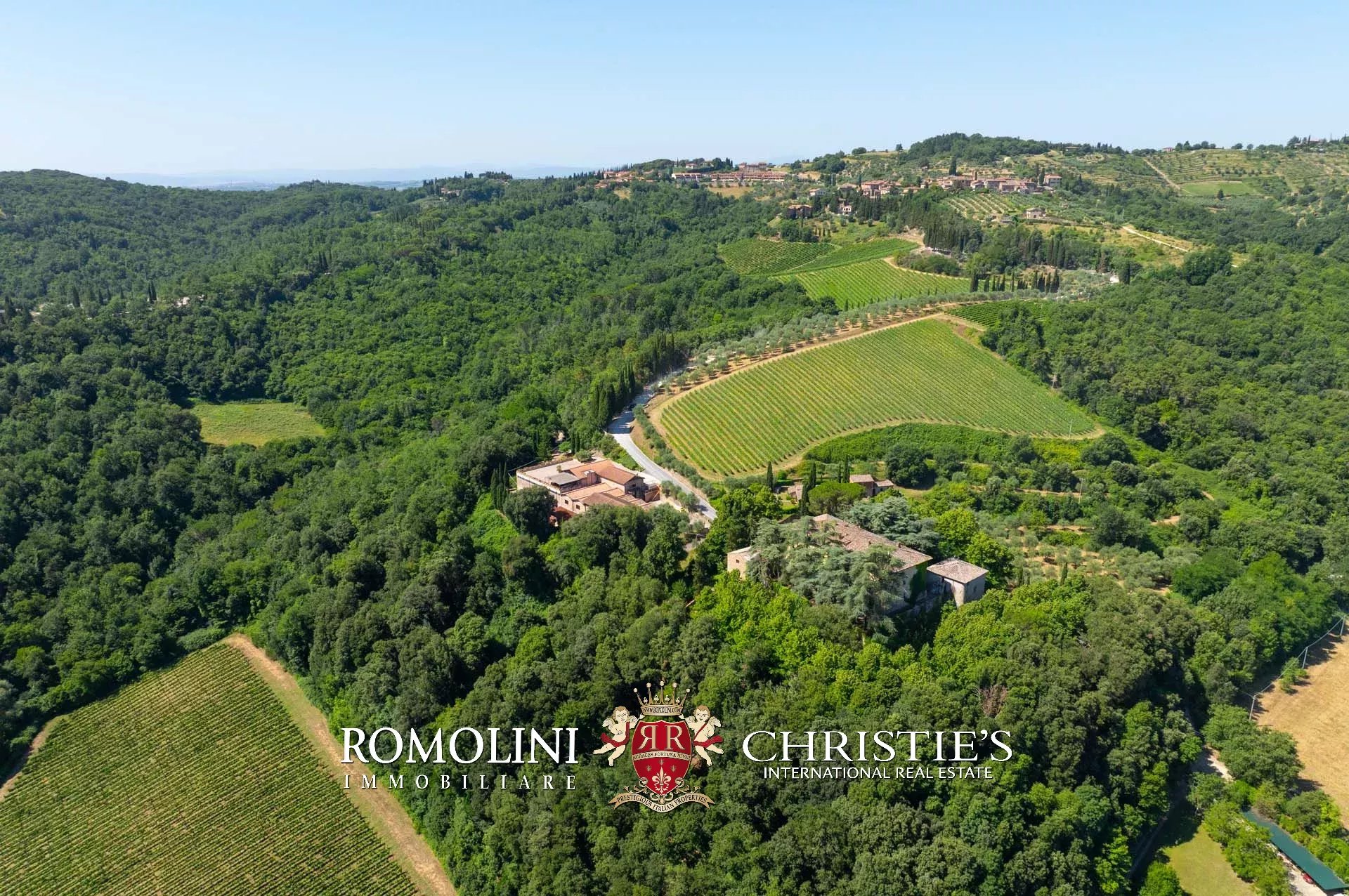 33 Bedroom Vineyard's Image 10