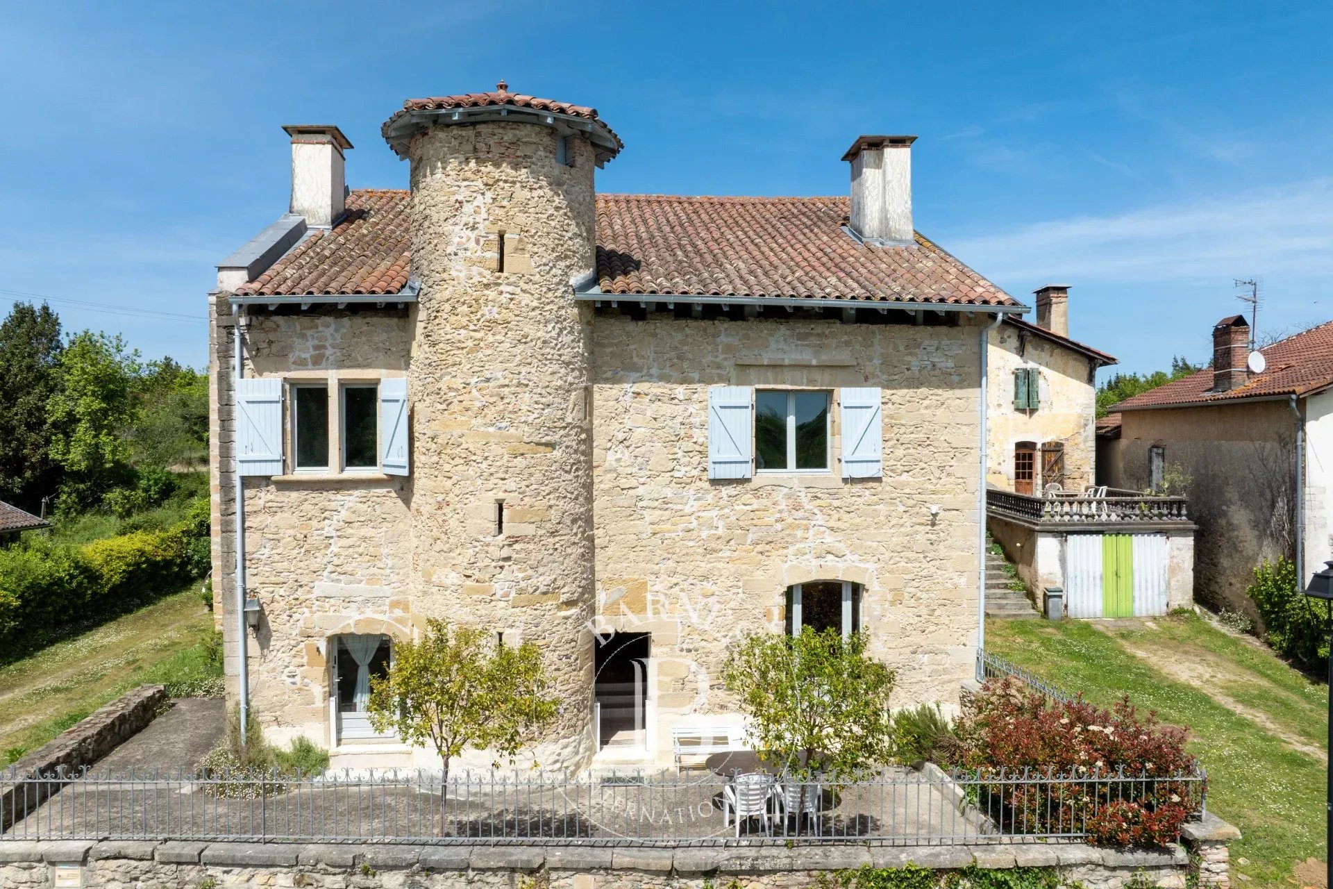 SAUBUSSE, DEMEURE HISTORIQUE AU BORD DE L'ADOUR