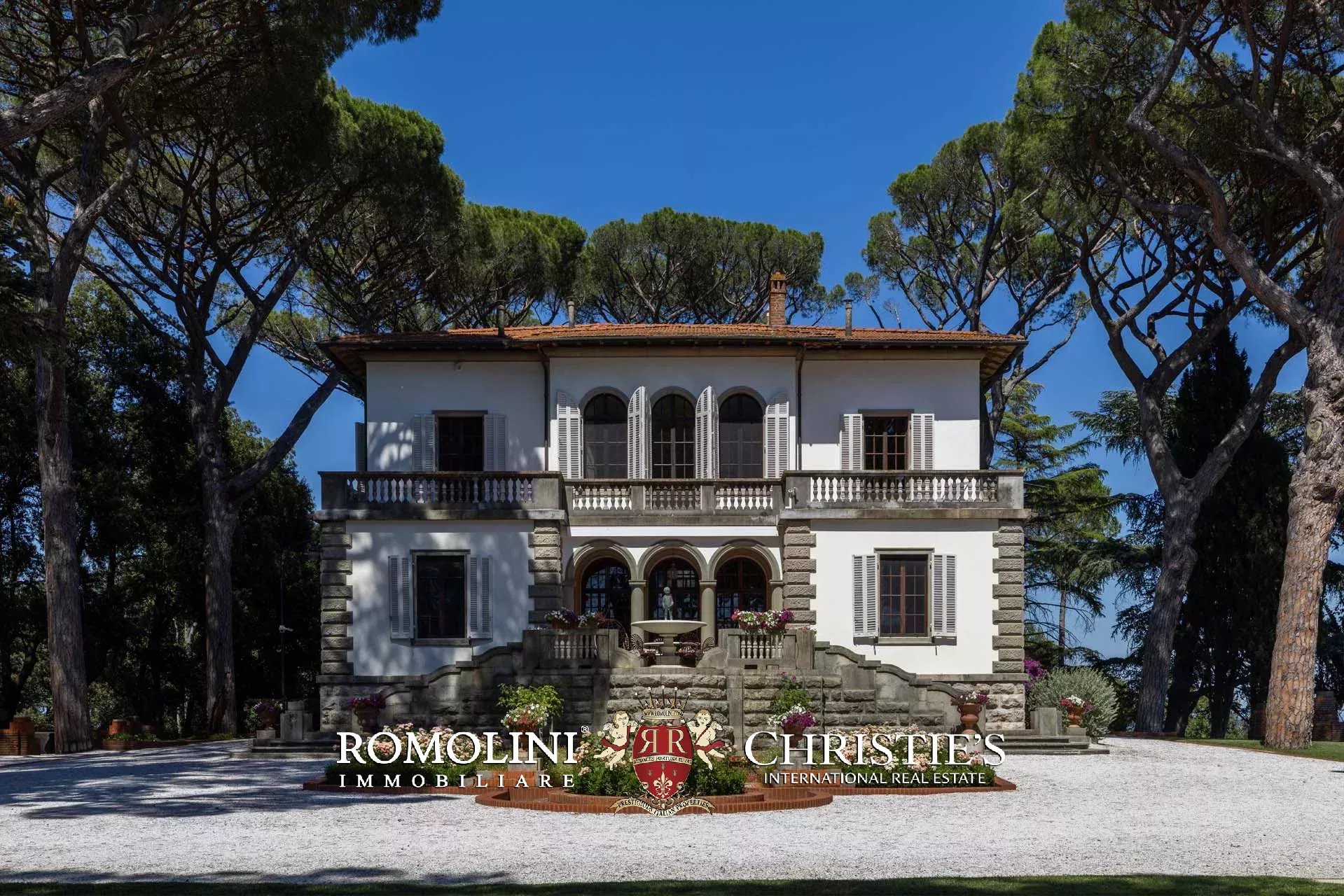 8 Bedroom Villa/Townhouse's Image 14