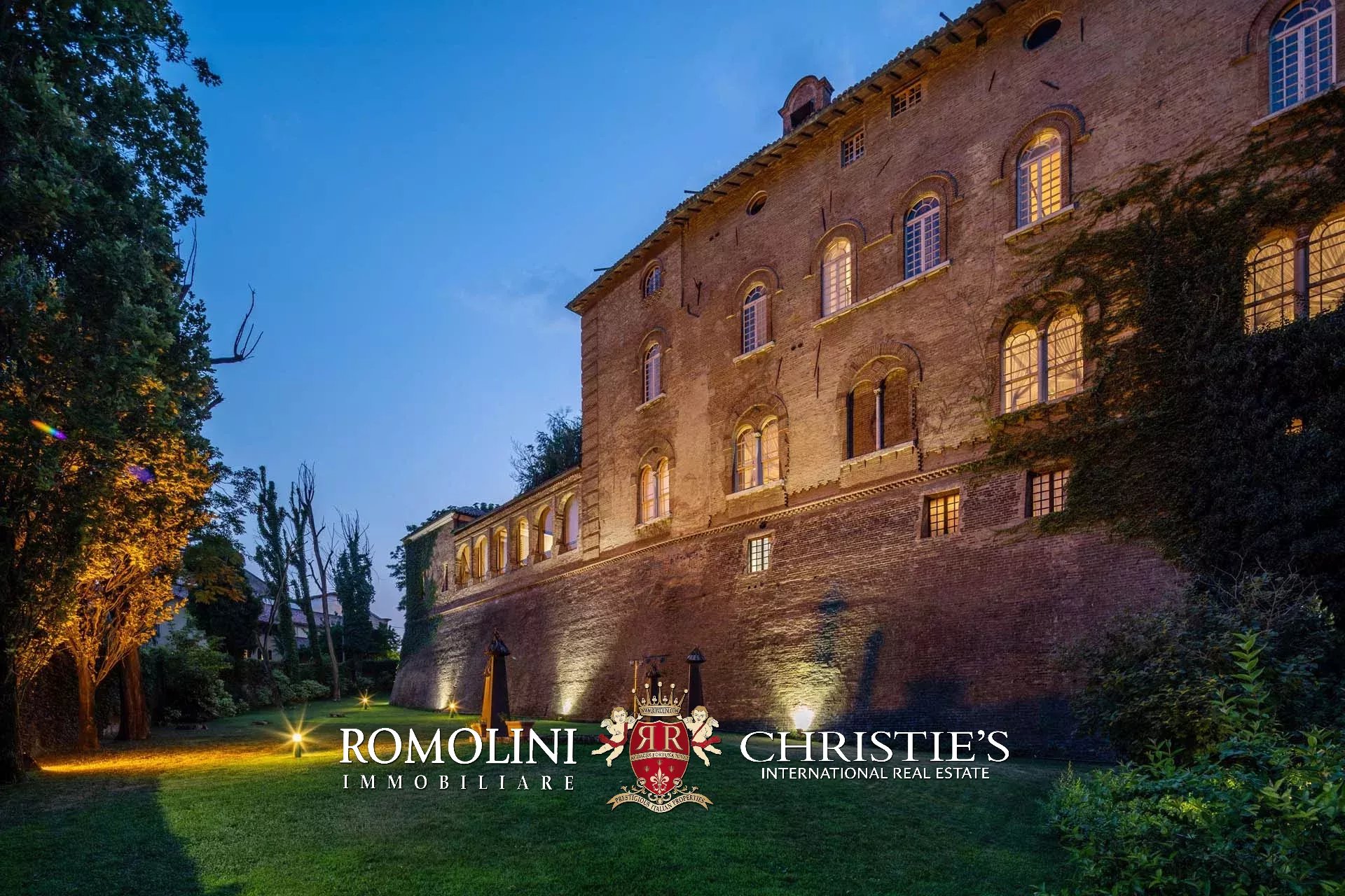 10 Bedroom Chateau's Image 11