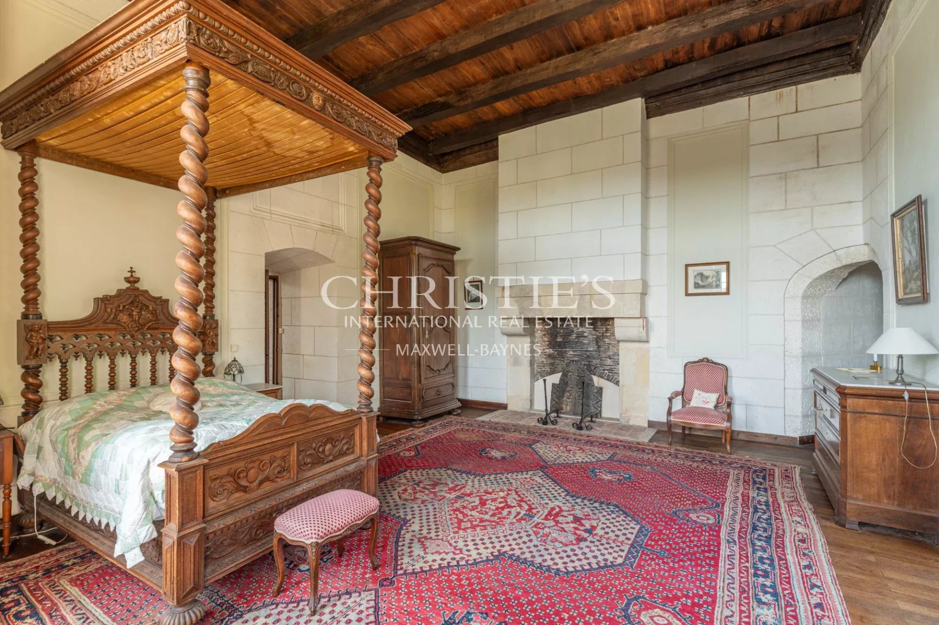 9 Bedroom Chateau's Image 23