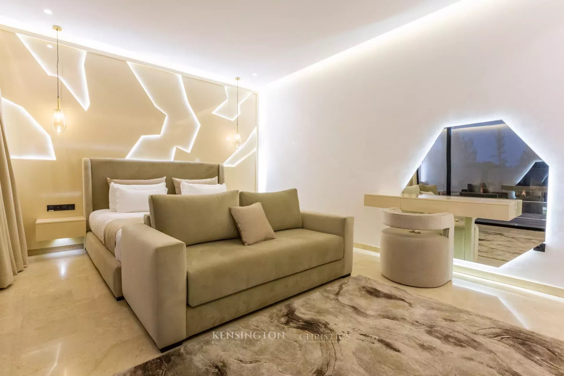5 Bedroom Villa/Townhouse's Image 20