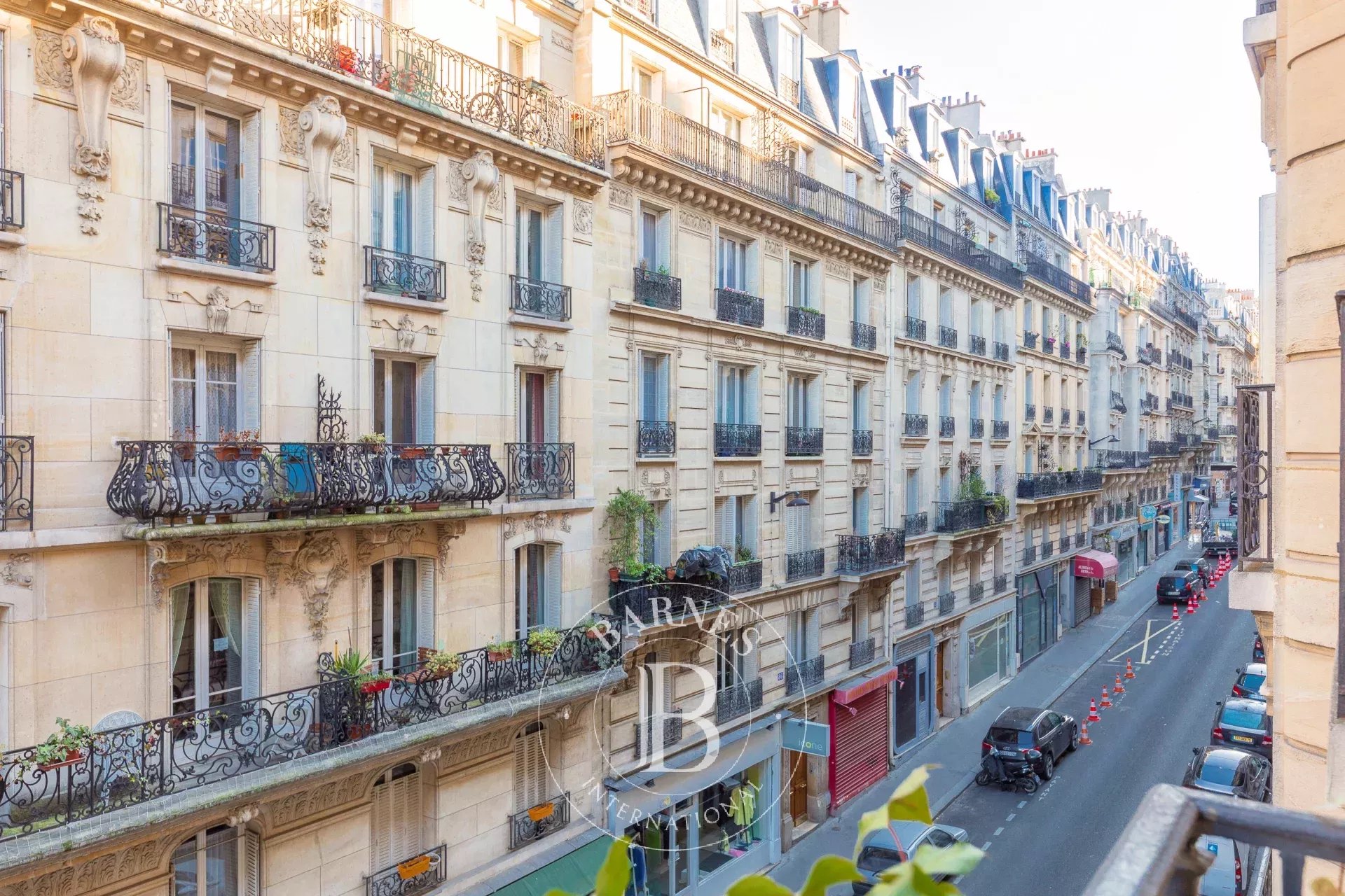 Daire Paris 18ème - picture 13