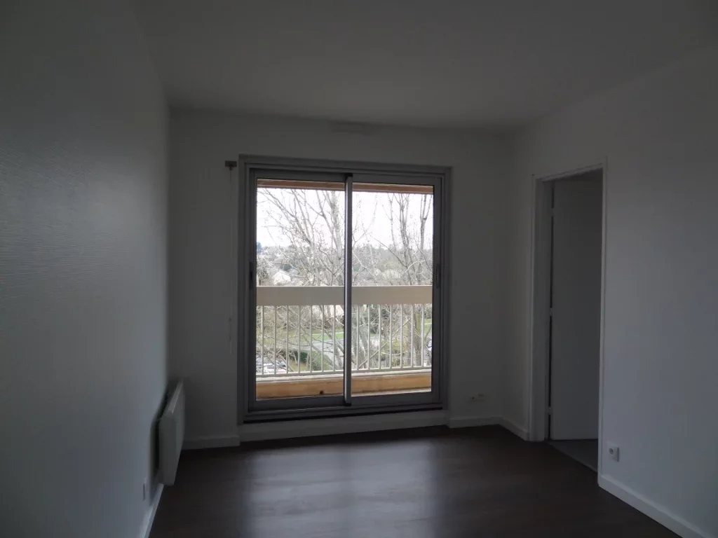 location-appartement-3-pieces-verrieres-le-buisson-83870359