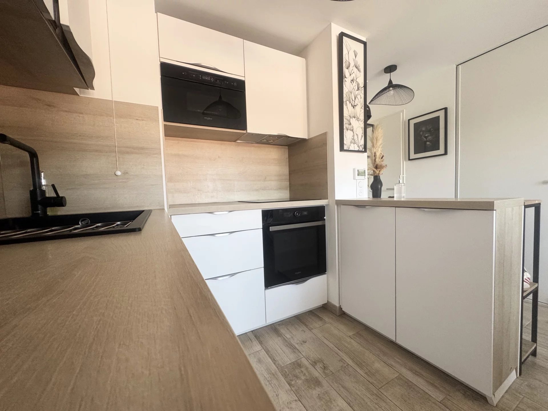 VILLENEUVE-LOUBET : MAGNIFIQUE APPARTEMENT 2 PIÈCES AVEC TERRASSE ! - Photo 4