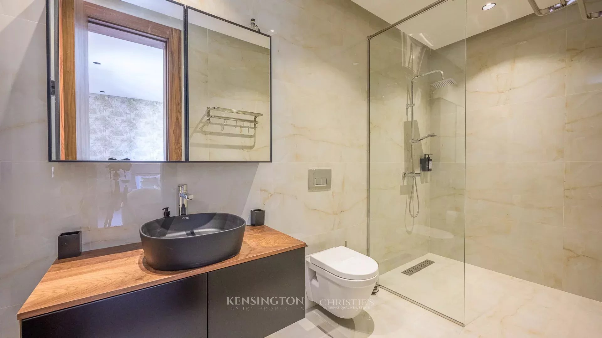4 Bedroom Villa/Townhouse's Image 33