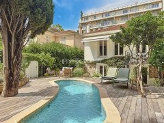 Renovated 1940s Luxury Villa in Cannes with Private Pool & Garden — photo 2 of 7