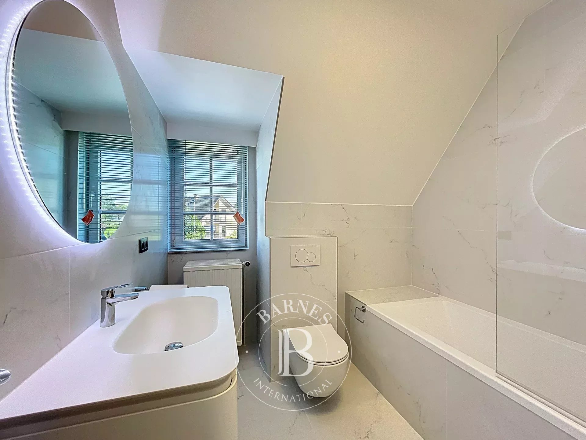 Villa fully renovated in 2025 in the heart of Waterloo.