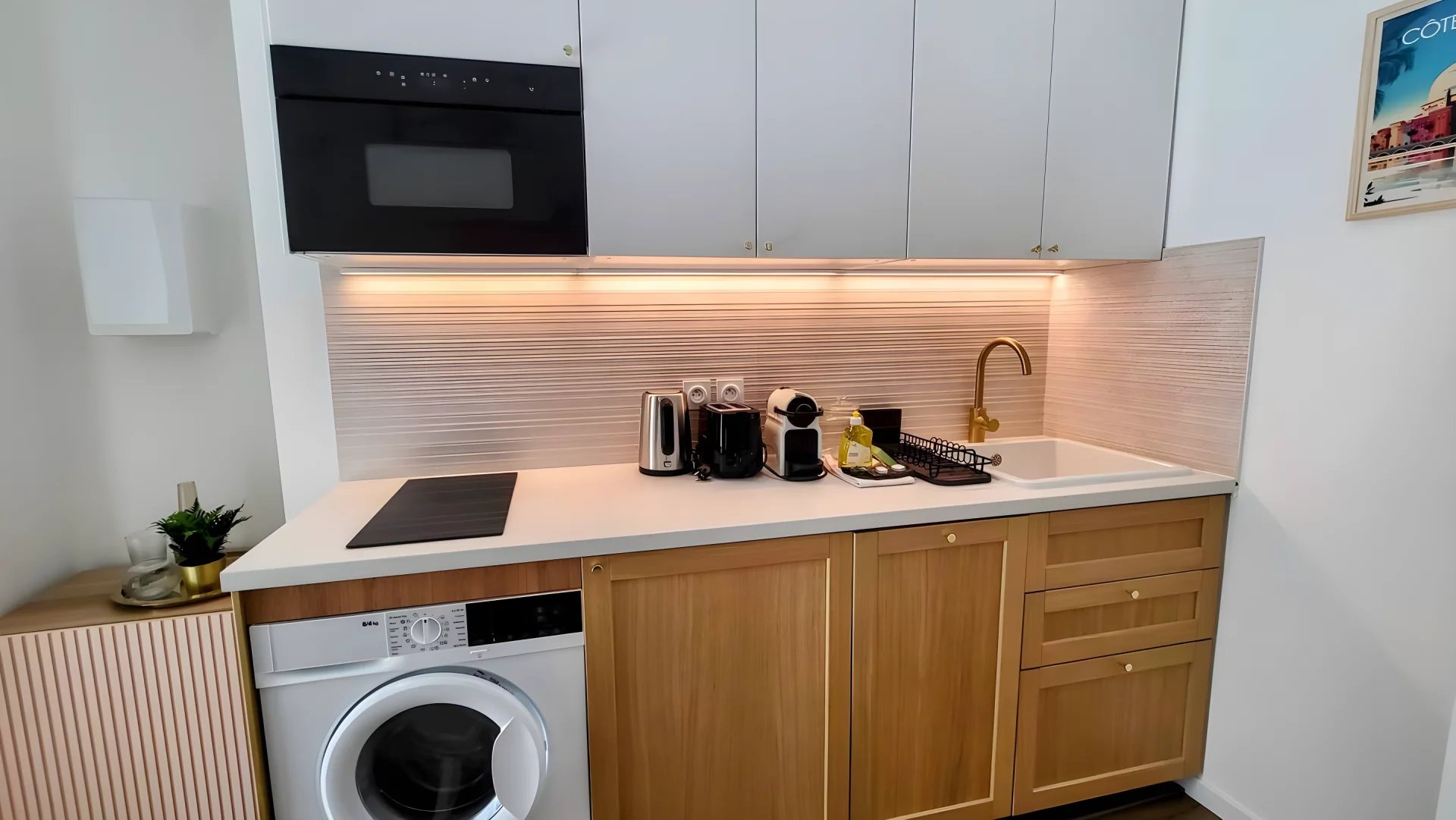 annonce Ventes Nice centre – Local commercial transformé en 4 logements touristiques – Emplacement exceptionnel, exploitation libre