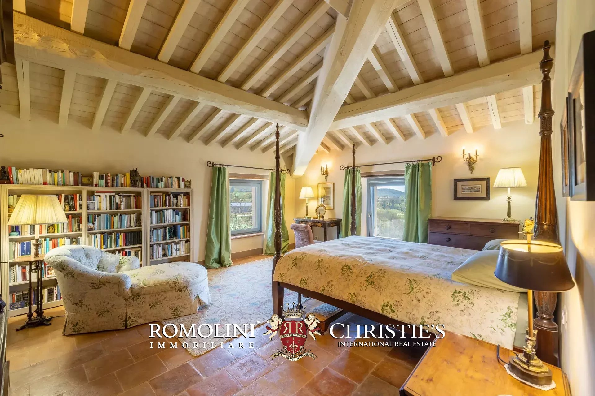 6 Bedroom Villa/Townhouse's Image 98
