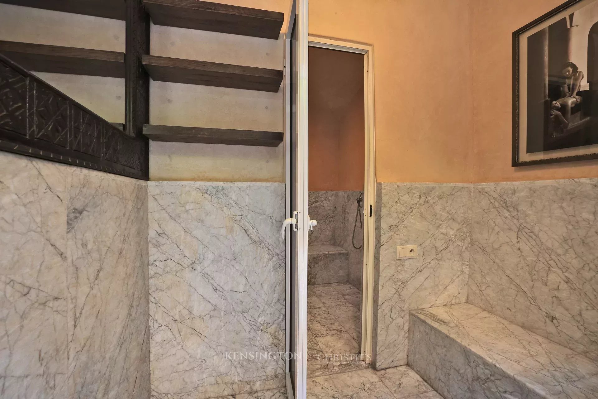 6 Bedroom Villa/Townhouse's Image 39
