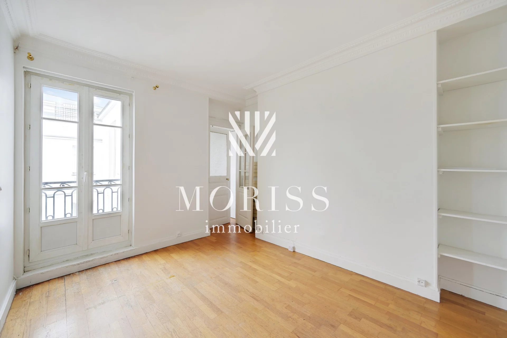 Levallois Planchette– 2 pièces lumineux, dernier étage avec asce - Image Array