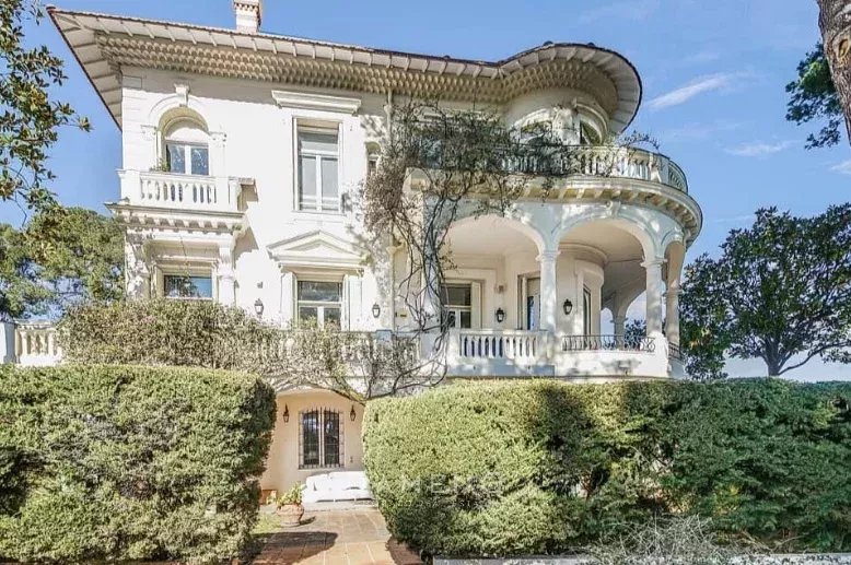 Magnifique trois pièces au Cap Martin.